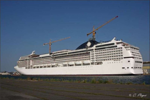[Ship+Photo+MSC+MAGNIFICA[6].jpg]