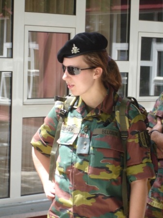 [military_woman_belgium_army_000023[2].jpg]