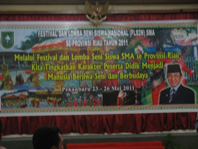 [Persiapan Festival Lomba Seni Siswa Nasional (FLS2N) di Pekanbaru[2].jpg]