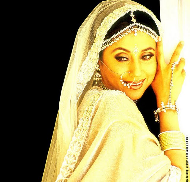 Bollywood glamour actress urmila stills
