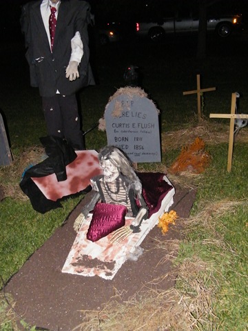 [Halloween2010_00343.jpg]