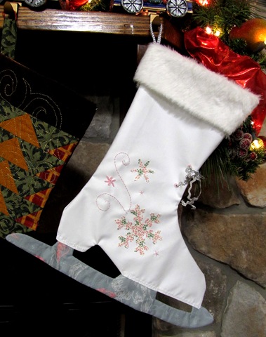 [ice skate christmas stocking[4].jpg]
