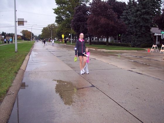 [chloerun2[5].jpg]