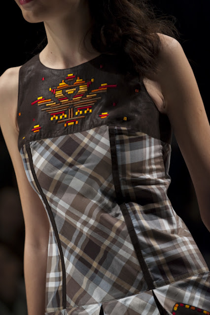 Olesja TELIZHENKO, UFW, autumn-winter 2010-11 Photographer Serge Chernikov