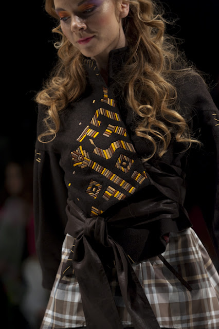 Olesja TELIZHENKO, UFW, autumn-winter 2010-11 Photographer Serge Chernikov