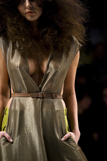 Elena BURENINA, UFW, fall/winter 2010-11 Photographer Serge Chernikov