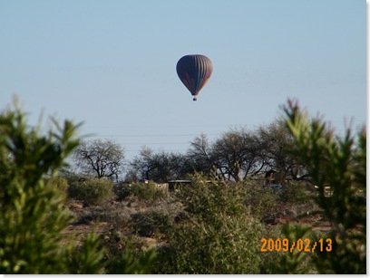 balloon sets down in the desert