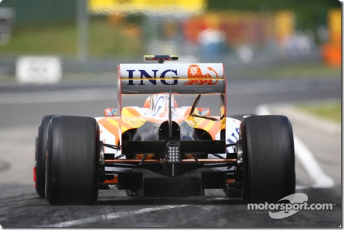 25.07.2009 Budapest, Hungary, 
Nelson Piquet Jr (BRA), Renault F1 Team - Formula 1 World Championship, Rd 10, Hungarian Grand Prix, Saturday Practice - www.xpb.cc, EMail: info@xpb.cc - copy of publication required for printed pictures. Every used picture is fee-liable. © Copyright: Batchelor / xpb.cc