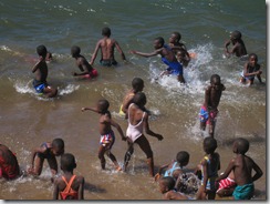 Lake Malawi & niños 035