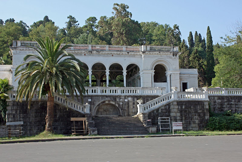 Абхазия за один день - Новый Афон и Сухум. Невероятная железная дорога.