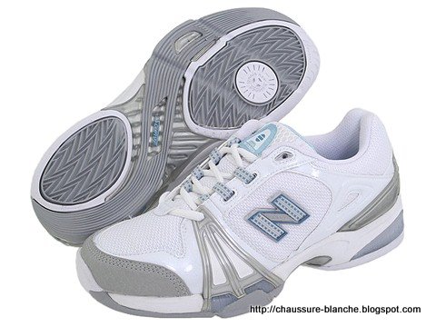 Chaussure blanche:chaussure-512345