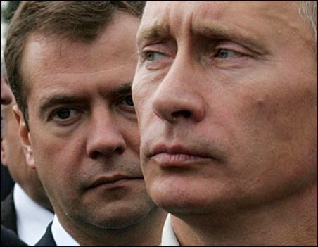 [mp_main_wide_Medvedev_Putin[5].jpg]