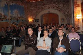 65 personnes