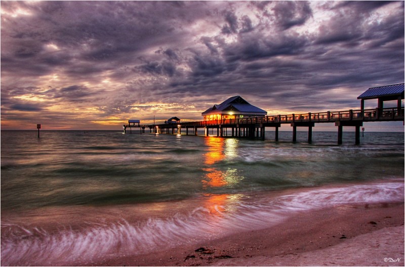 [Pier 60 sunset[3].jpg]