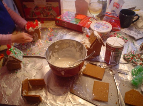 Gingerbreadhousestep1-2010-12-7-20-30.jpg