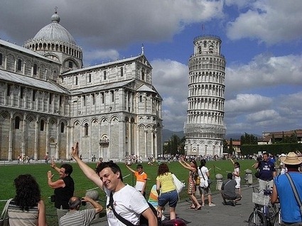 [we-all-have-the-same-ideas-leaning-tower-of-pisa-11671-1233009211-0[2].jpg]