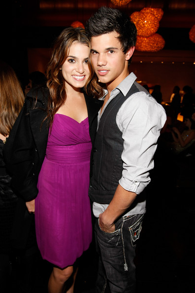 %Lady Gaga Justin Bieber Taylor Lautner deseperado por Luna Nueva