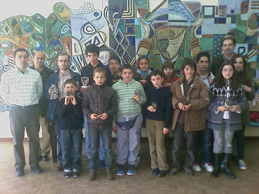 Vencedores com os organizadores da quarta edição<br>do Torneio Galitos Chess Open