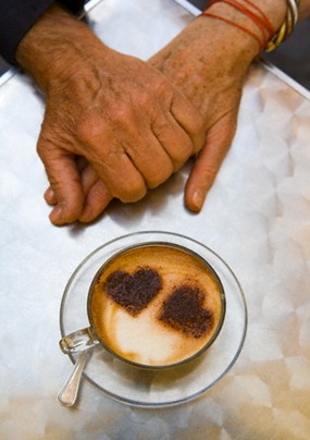 Couple_Hands_Coffee