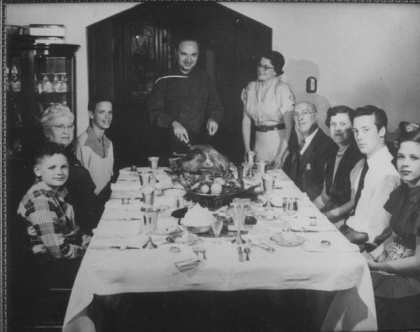 [thanksgiving dinner photo[3].jpg]
