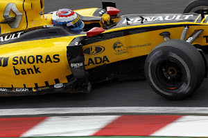 suzuka-f1-wallpaper-2010-13.jpg