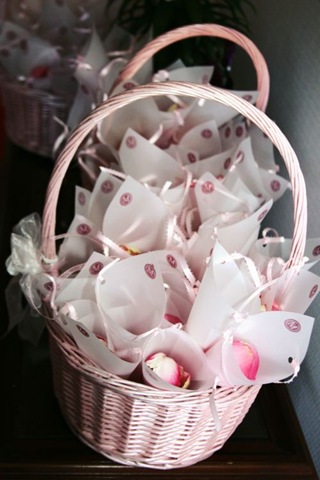[petals[3].jpg]