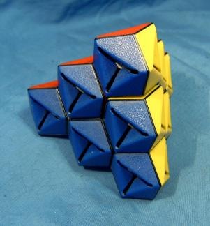 [Rubik's Triamid[2].jpg]