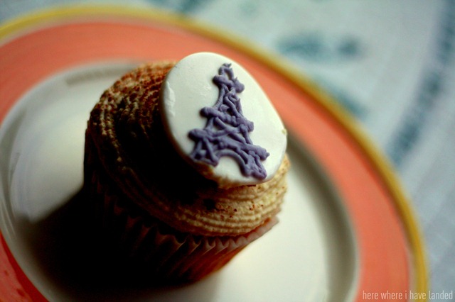 [EiffelCupcake[4].jpg]