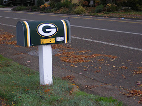 Corvallis Packer fans on Kings St.