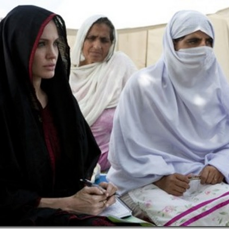 Angelina Jolie protzt mit Reichtum und nickt pakistanischen Flutopfern milde zu