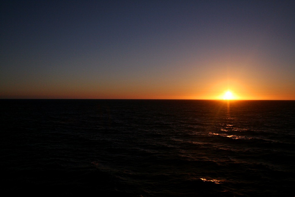 [Sunset on Ocean[11].jpg]