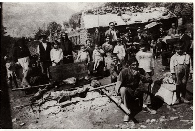 1934 Καμπρή -Καλαπτσέικη αυλή