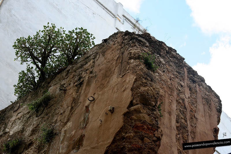 Murallas Árabes en la C/ Salinas Foto de la Murallas Árabes