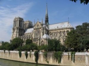 [300px-Paris_notre_dame[5].jpg]