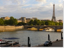 800px-ParisView
