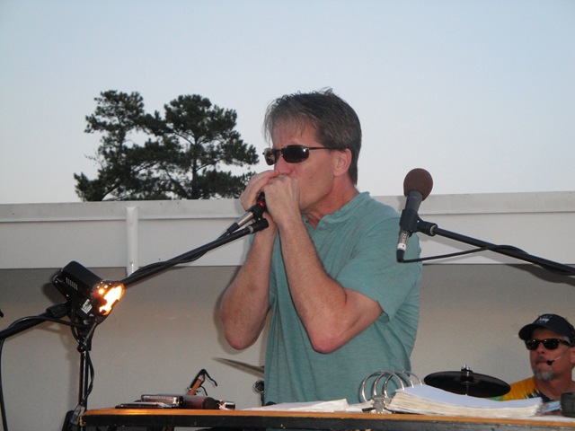 [Rick on harmonica[4].jpg]