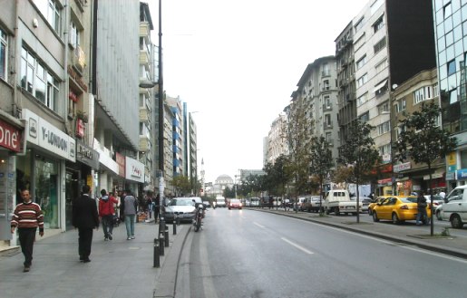 osmanbeyden şişliye giderken halaskargazi caddesi