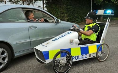 coche policía ecológico