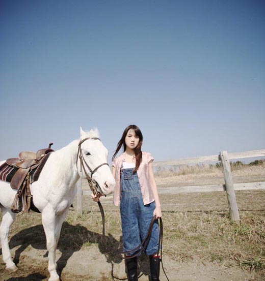 Erika Toda Photos