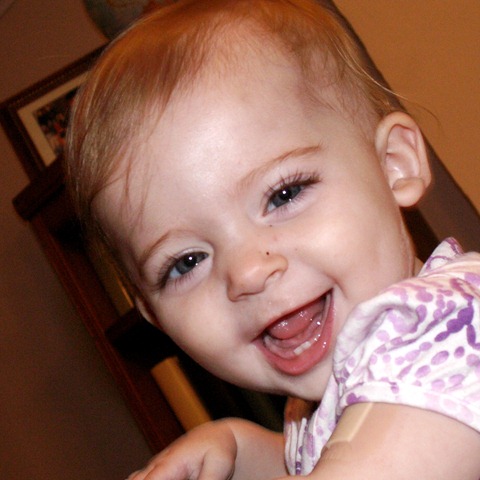 [Elaine 9 months bumGenius 4.0 diaper_0001[3].jpg]