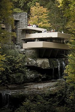 250px-Wrightfallingwater.jpg 250px-Wrightfallingwater.jpg