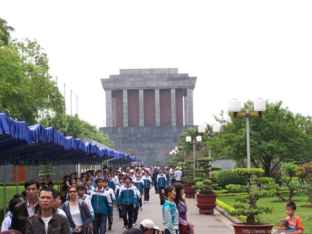 [Hanoi Ho Chi Minh Mausoleum (4)[2].jpg]