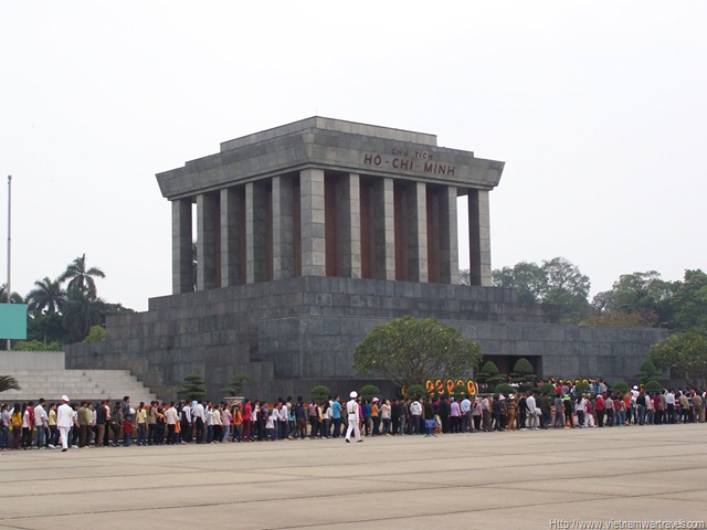 [Hanoi Ho Chi Minh Mausoleum (8)[2].jpg]