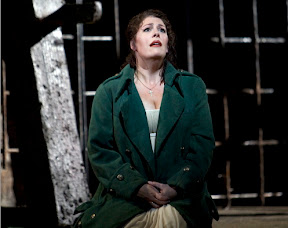 sondra-radvanovsky-leonora-photo-cory-weaver.jpg sondra-radvanovsky-leonora-photo-cory-weaver.jpg