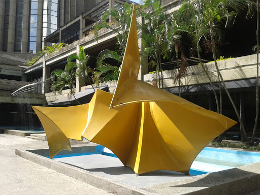 Escultura De Parque Central