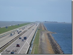 afsluitdijk