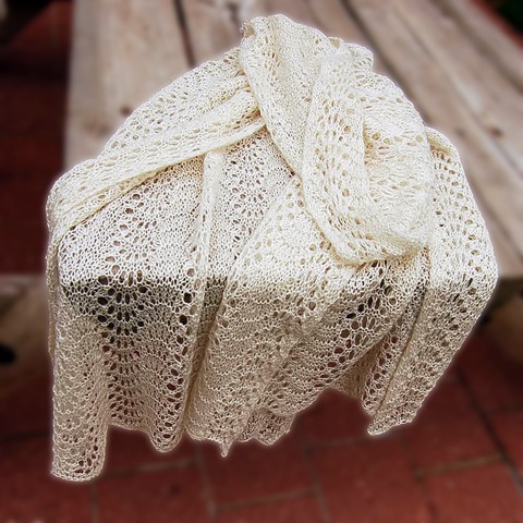 [Jill's knitted alpaca shawl[4].jpg]