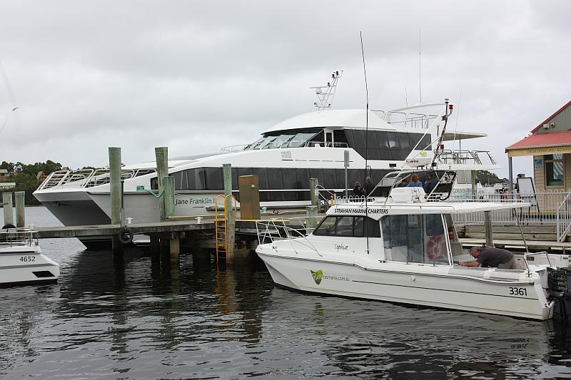 [100104GordonRiverCruiseTasmania_001_[1].jpg]