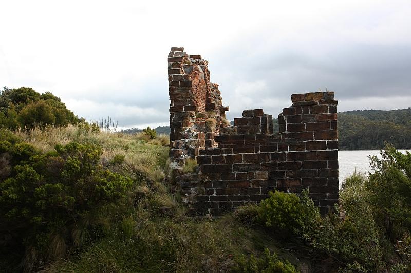 [100104SarahIslandTasmaniapenitentiar[1].jpg]