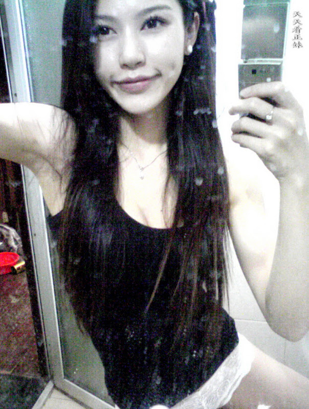 รูปภาพ สาวเซ็กซี่ แนวทางบ้าน หมวยโพสท่าสุดซี๊ด